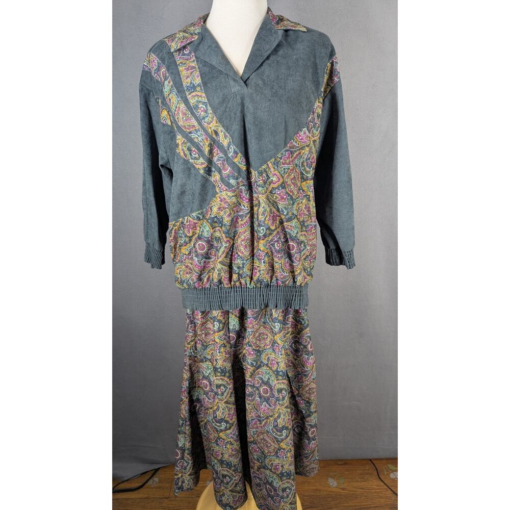 Lori of California Womens Top & Skirt Size 16 Paisley Grey
